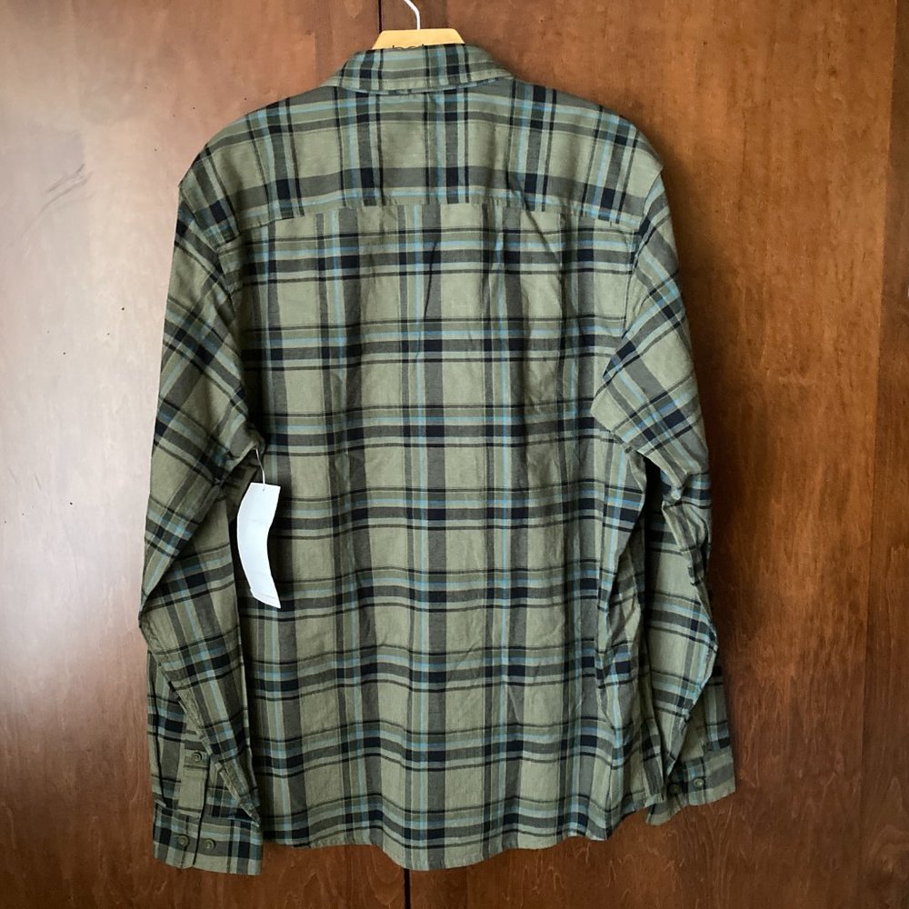 NWT Mountain Hardwear Shirt M green Plaid